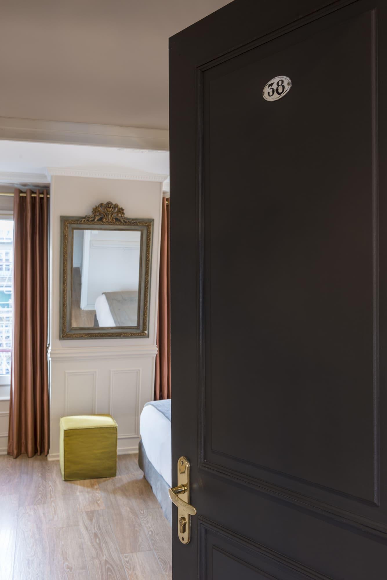 Hotel De La Porte Doree Paris Eksteriør bilde